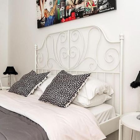 Downtown Apt With Garden In Plaka Appartement Athene Buitenkant foto